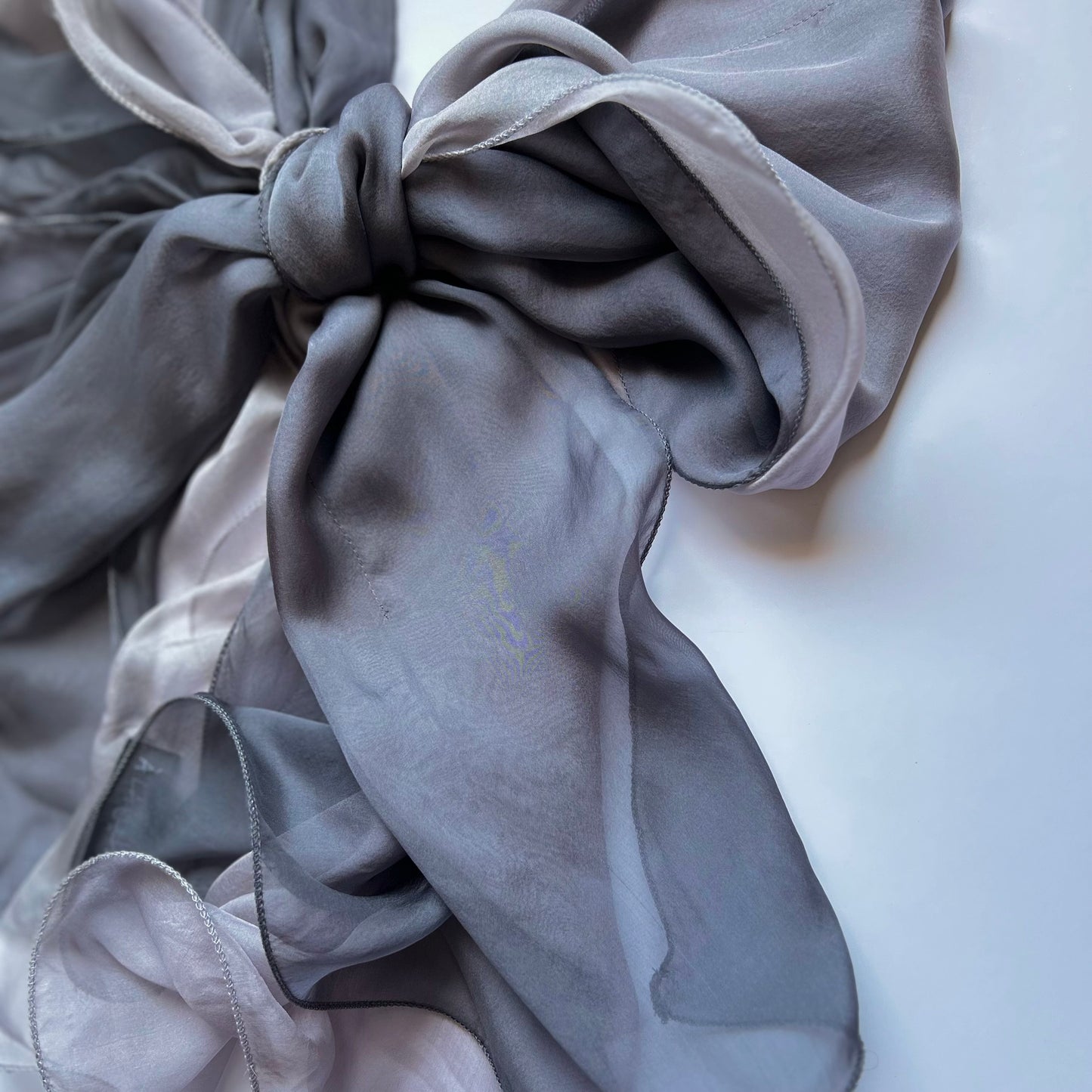 The à la Leen Double-Layered Silk Scarf- Two-tone Anthracite & Silver Grey