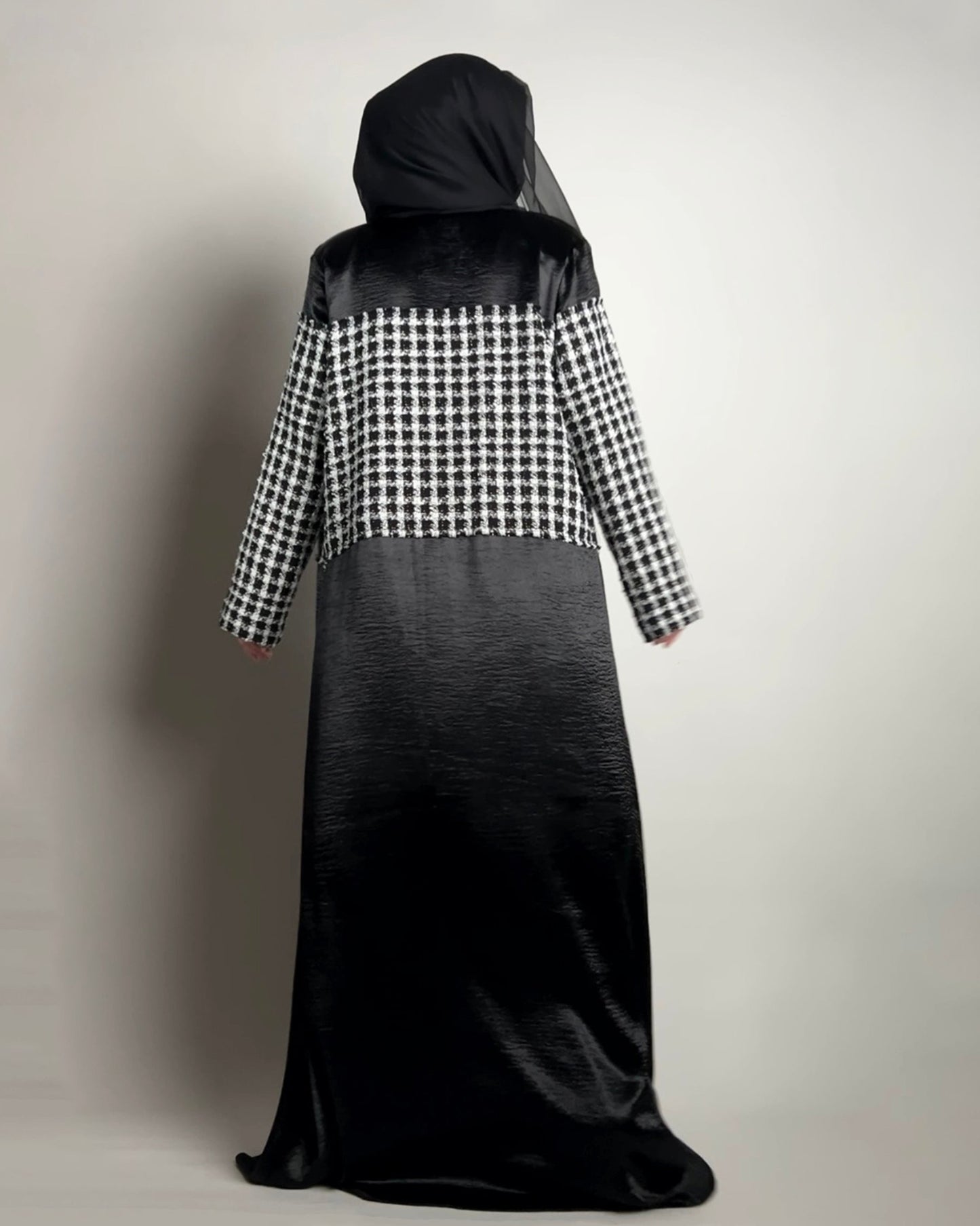 The Abaya- Off-Shoulders in Black and White