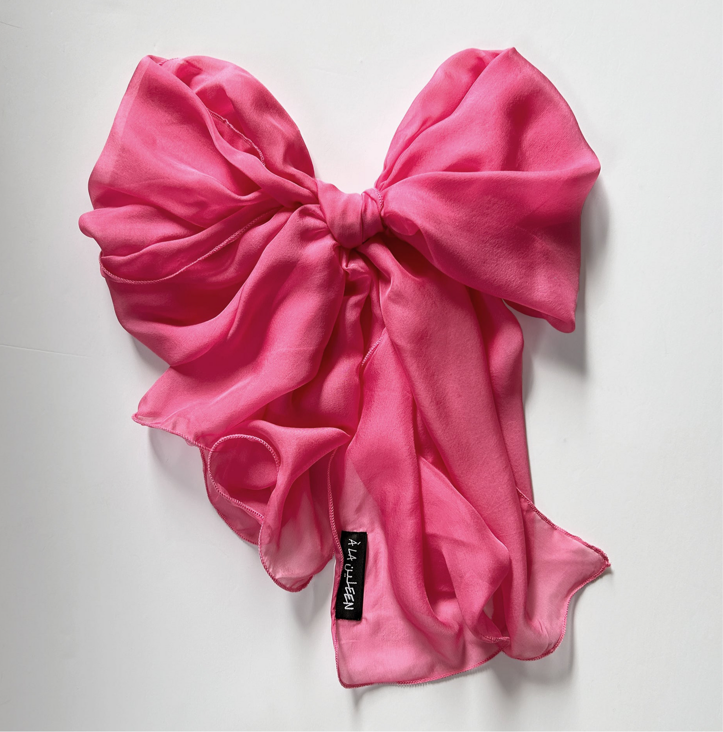 The à la Leen Single-Layered Silk Scarf- Midi in Bubblegum Pink