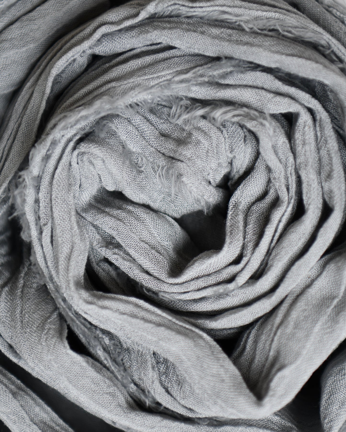 The Cotton Scarf in silver grey