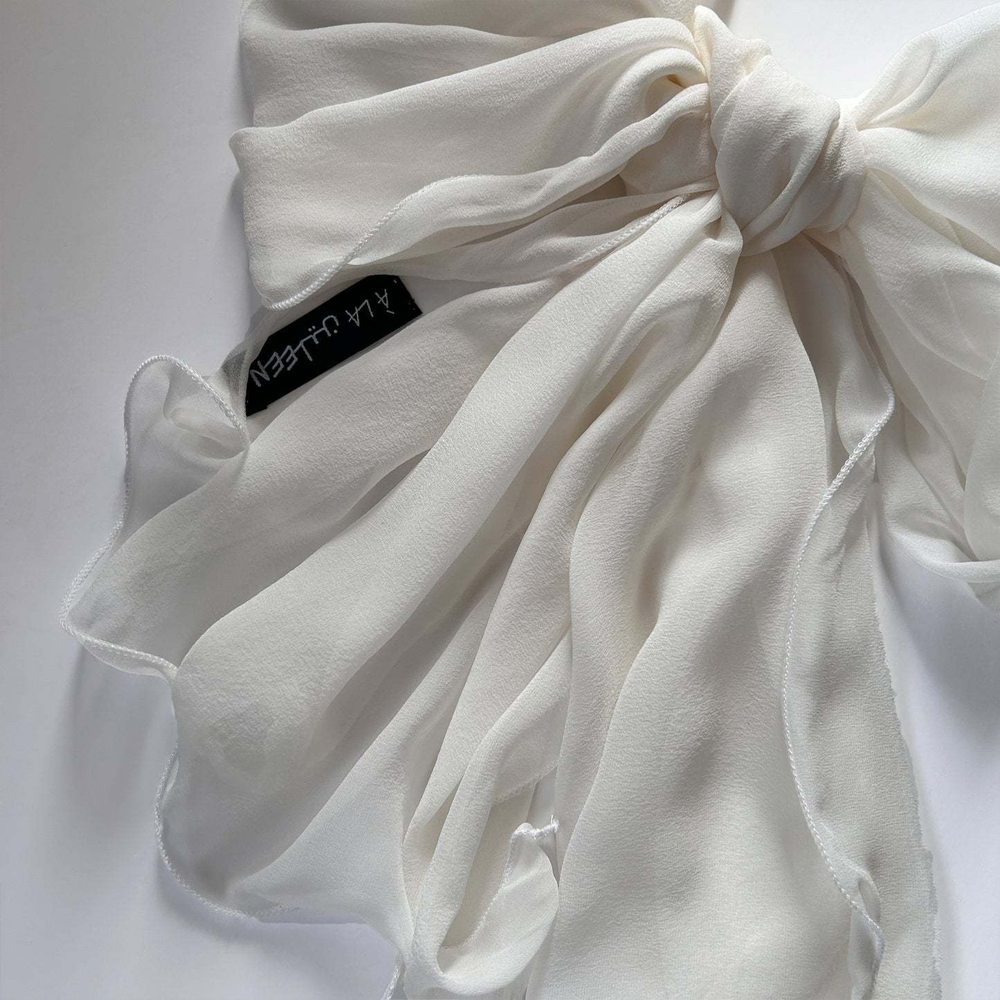The à la Leen Single-Layered Silk Scarf- Off-White
