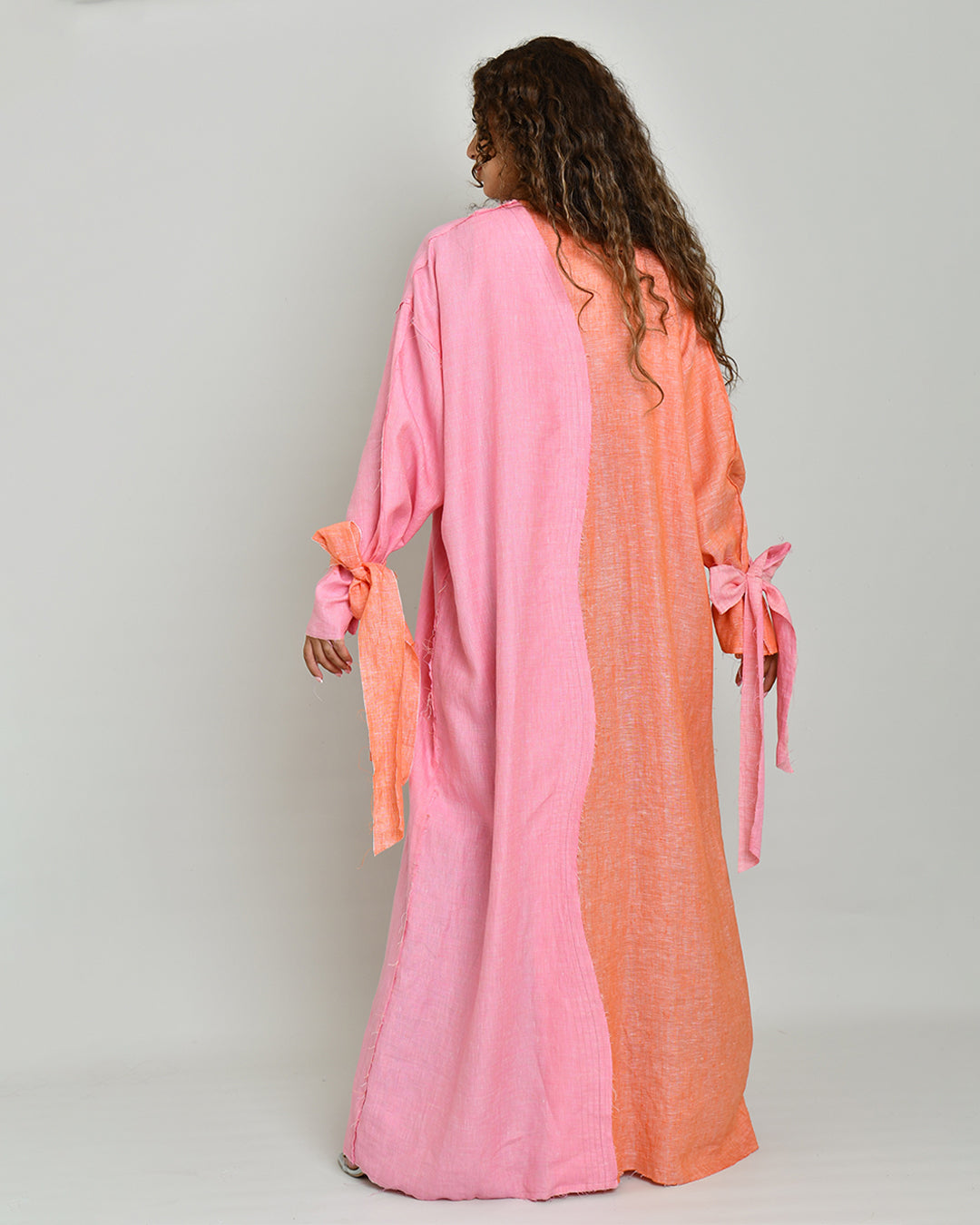 the two-toned wavy abaya- limited edition