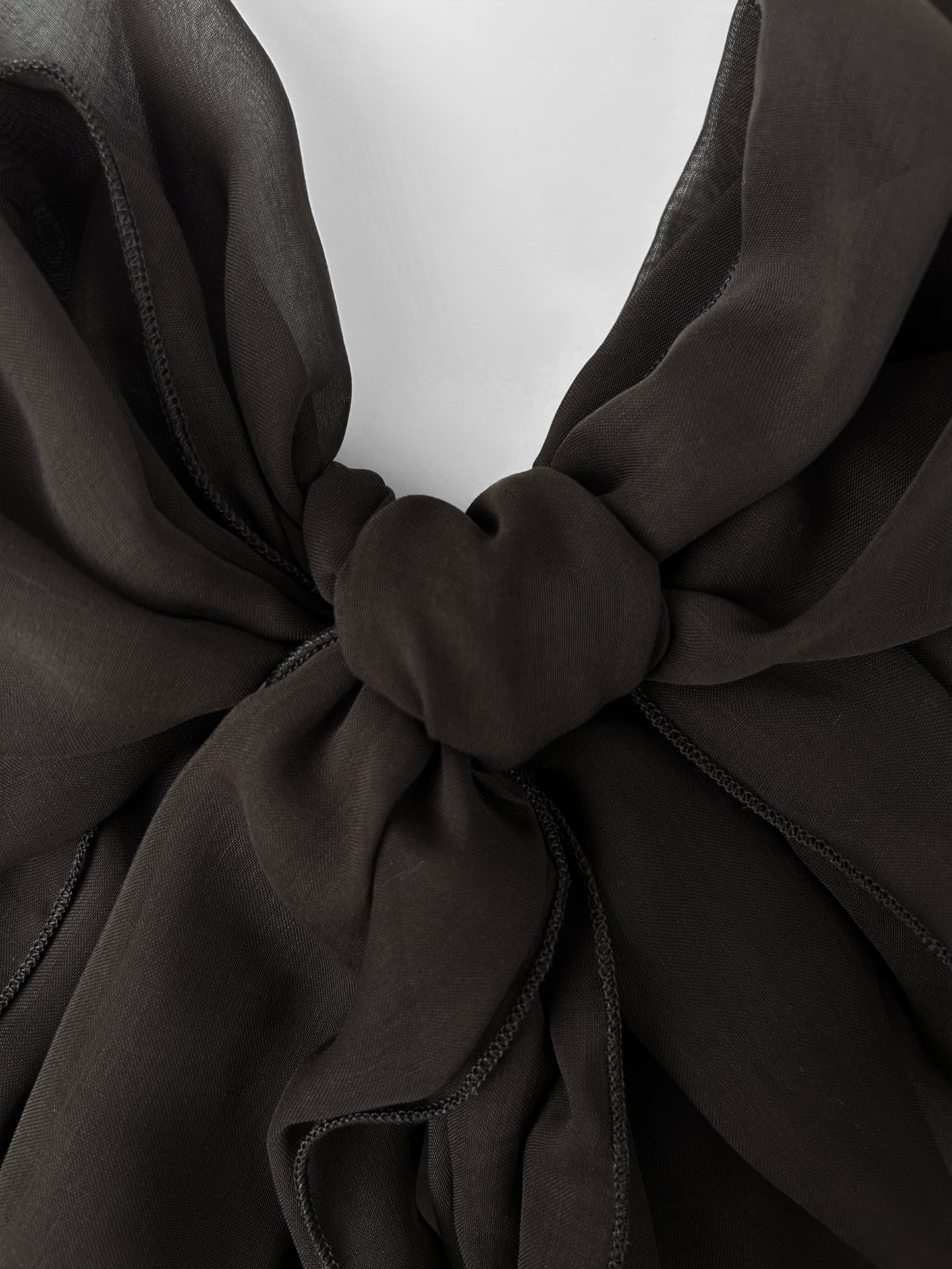 The à la Leen Voile Scarf with Wavy Hems- Brown