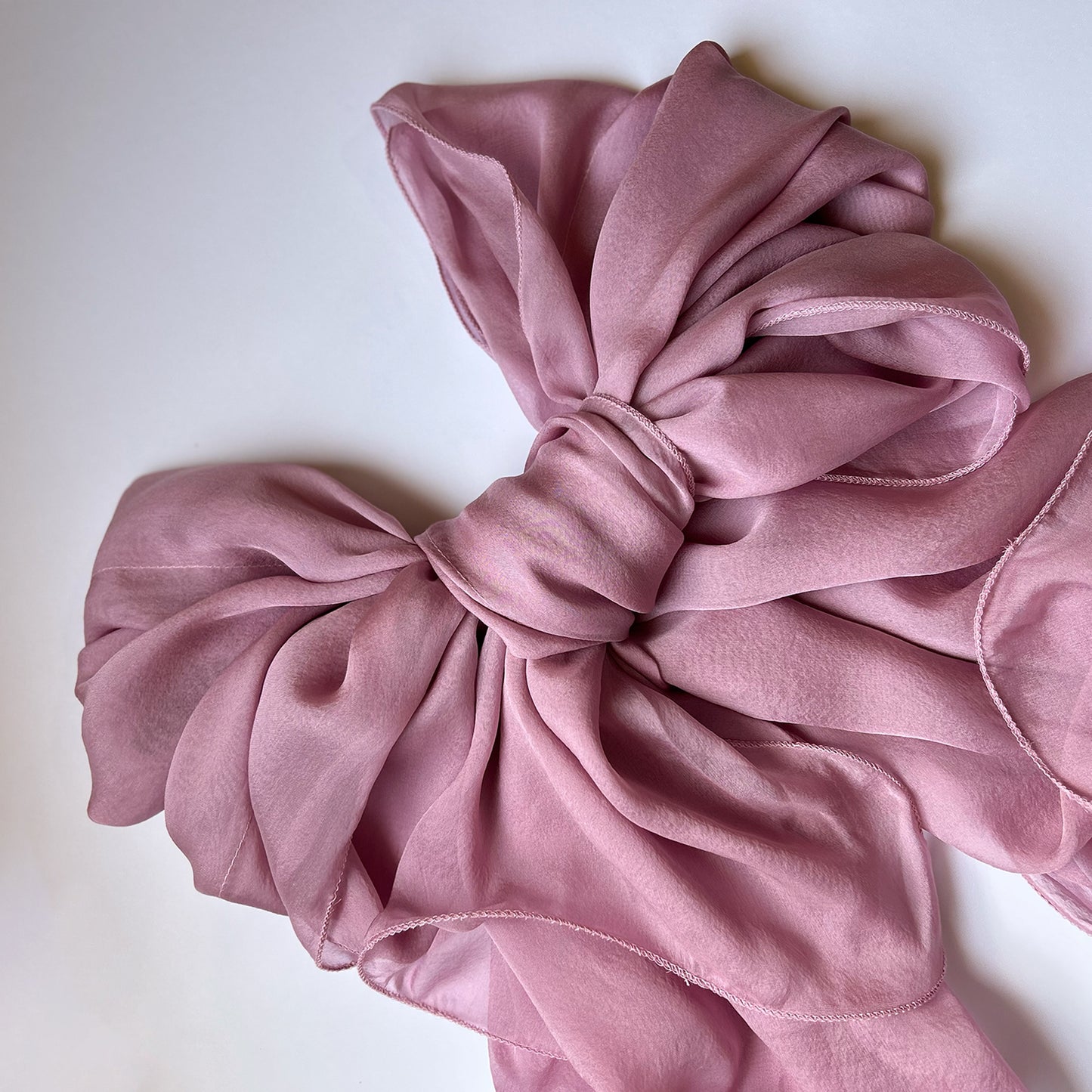 The à la Leen Double-Layered Silk Scarf- Lavender Pink