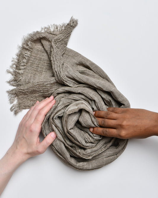 The Cotton Scarf in mocha