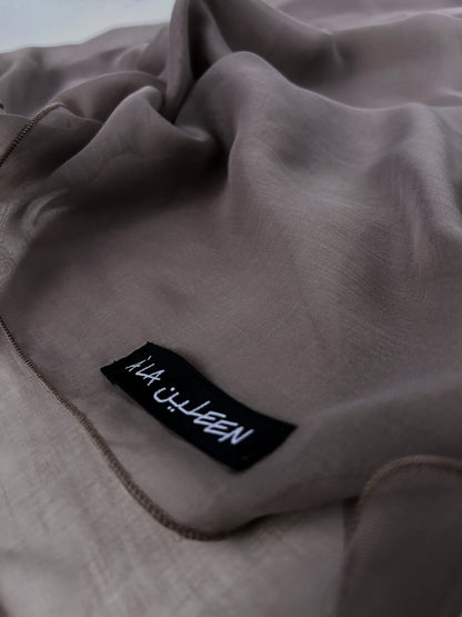 The à la Leen Voile Scarf with Wavy Hems- Cool Taupe with a mauve-grey undertone