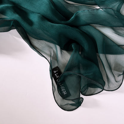 The Single-Layered Crinkled Silk Scarf – Forest Green