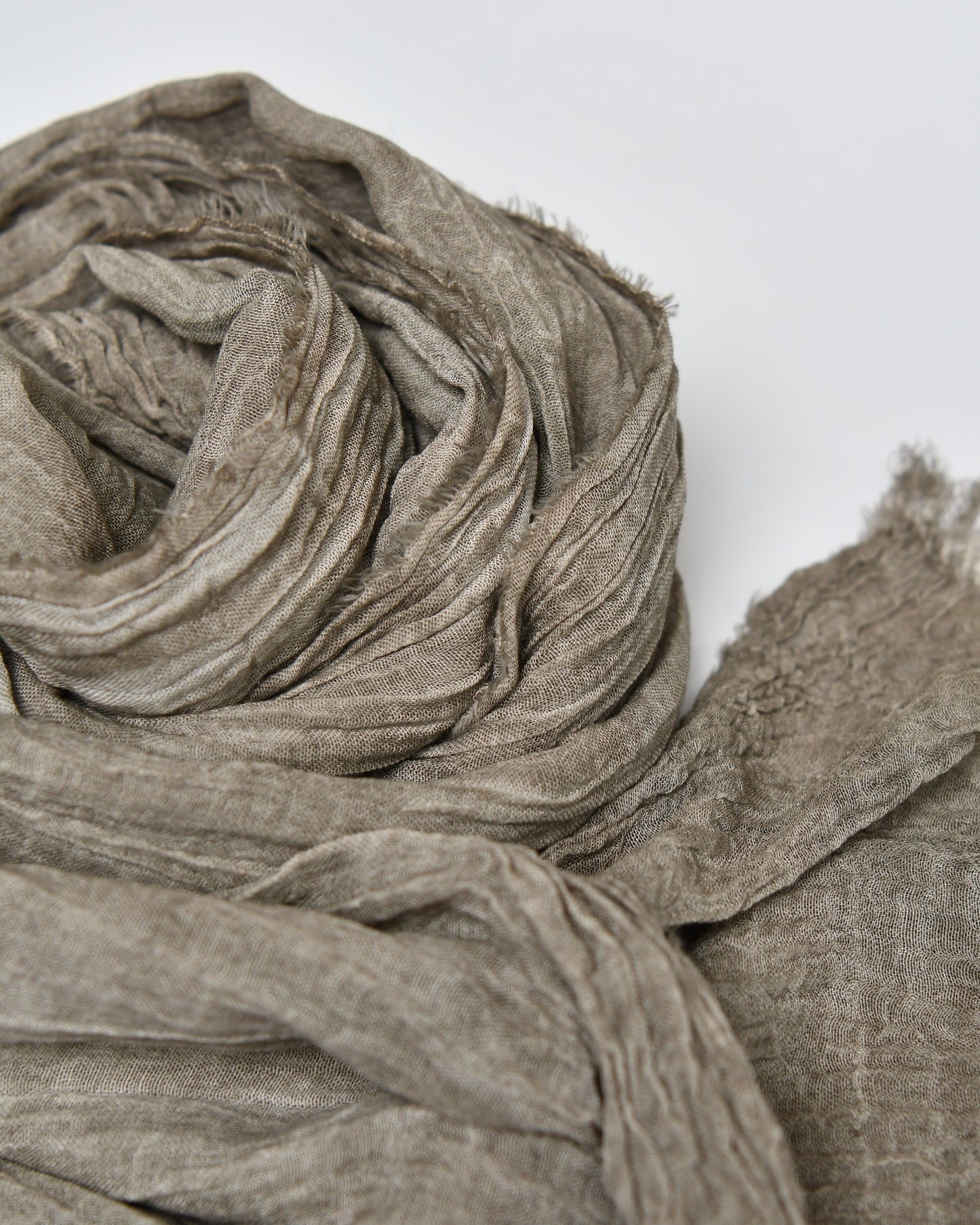 The Cotton Scarf in mocha