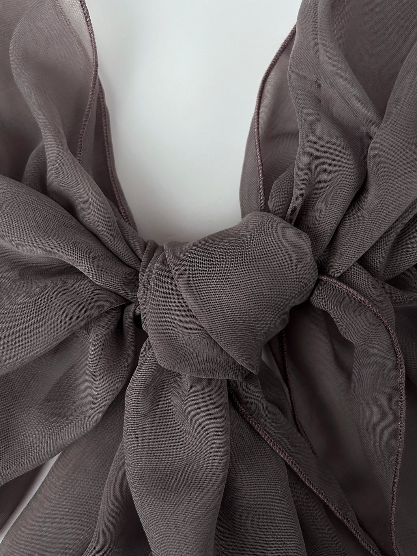 The à la Leen Voile Scarf with Wavy Hems- Cool Taupe with a mauve-grey undertone