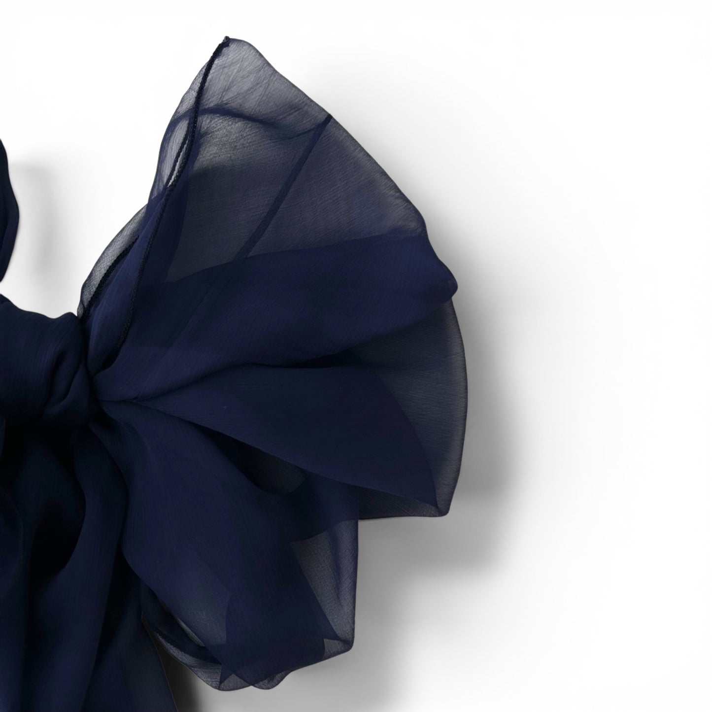 The Single-Layered Crinkled Silk Scarf – Navy Blue