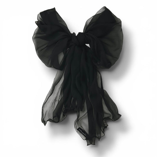 The Single-Layered Crinkled Silk Scarf – Black