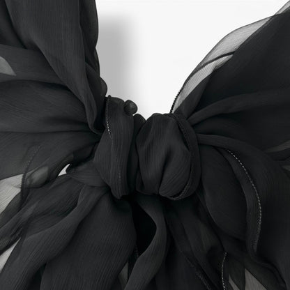 The Single-Layered Crinkled Silk Scarf – Black